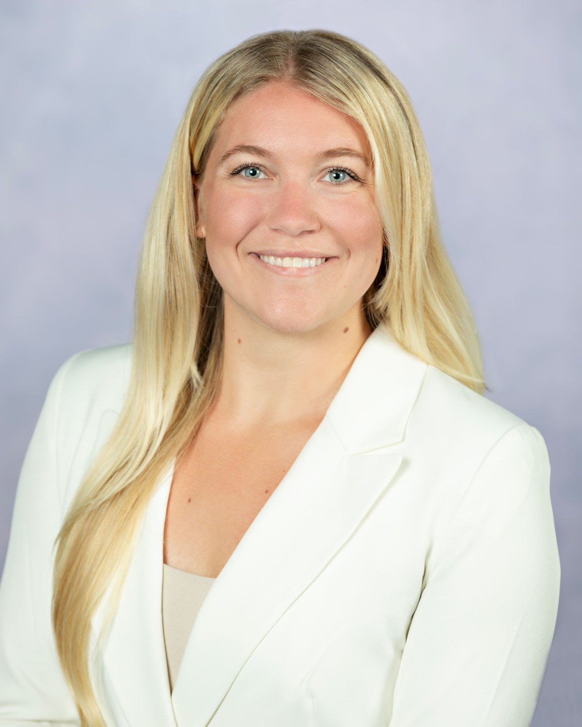 danielle miele headsot